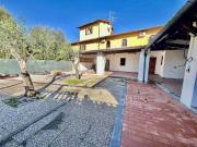 Casa colonica in vendita a Campi Bisenzio