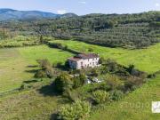 Casa colonica in vendita a Pistoia