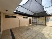 Casa com 02 Barracões e 01 Loja á venda no Bairro...