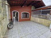 Casa com 02 dormitórios, á 600 metros da praia no Jardim...