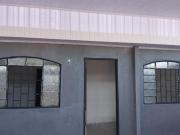Casa com 02 quartos, aceita financiamento, qd 407...