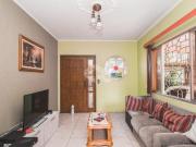 Casa com 03 dormitórios, 01 suite, salão de festas e...