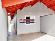 Casa com 03 Dormitórios e Piscina com Cascata Ótima...