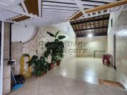 Casa com 02 dormitórios + edícula, isolada no Maracanã á...