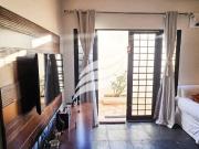 Casa com 03 quartos e piscina à venda no bairro Jardim...