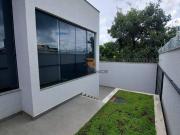 Casa com 03 quartos sendo 01 suíte a venda em bairro...