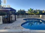 Casa com 04 dormitórios, sendo 02 suites 03 salas,...