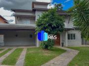 Casa com 04 quartos para alugar e à venda no Condomínio...