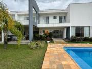 Casa com 04 quartos sendo 01 suíte a venda em condomínio...