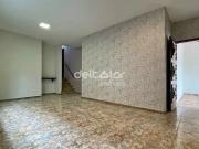 Casa com 04 quartos, suÃte e 04 vagas, Bairro Planalto,...