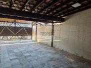 Casa com 05 dormitórios, com piscina no Caiçara vem...