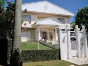 Casa com 10 dormitórios à venda, 800 m² por R$...