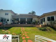 Casa com 10 dormitórios à venda, 849 m² por R$...