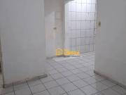 Casa com 1 dormitório para alugar, 40 m² por R$...