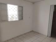Casa com 1 dormitório para alugar, 50 m² por R$...