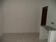 Casa com 1 dormitório para alugar, 50 m² por R$...