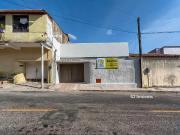 Casa com 1 suÃte, 2 quartos e 2 jardins de inverno no...