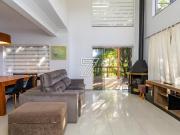 CASA COM 225M² 3 SUÍTES, FACE NORTE EM CONDOMÍN