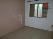 Casa com 2 dormitórios, 1 cozinha com armarios e... Casa com 2 dormitórios, 1 cozinha com armarios e...