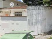 Casa com 2 dormitórios para alugar, 125 m² por R$...