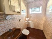 Casa com 2 dormitórios para alugar, 60 m² por R$...