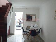 Casa com 2 dormitórios, á 10 minutos a pé até a estação...