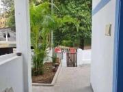 Casa com 2 dormitórios à venda, 100 m² por R$...