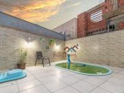 Casa com 2 dormitórios à venda, 100 m² por R$ 489.000,00...