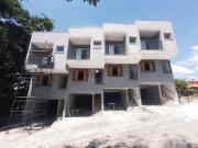 Casa com 2 dormitórios à venda, 104 m² por R$ 440.000,00...