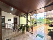 Casa com 2 dormitórios à venda, 116 m² por R$...