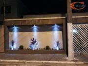 Casa com 2 dormitórios à venda, 120 m² por R$...
