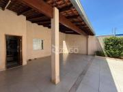 Casa com 2 dormitórios à venda, 125 m² por R$ 470.000,00...