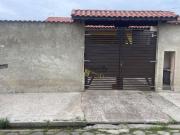 Casa com 2 dormitórios à venda, 126 m² por R$ 300.000...