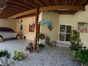 Casa com 2 dormitórios à venda, 128 m² por R$ 470.000,00...