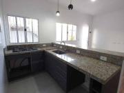 Casa com 2 dormitórios à venda, 140 m² por R$ 379.000,00...