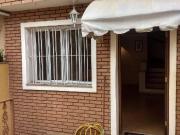 Casa com 2 dormitórios à venda, 143 m² por R$...