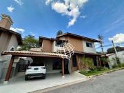 Casa com 2 dormitórios à venda, 166 m² por R$...