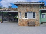 Casa com 2 dormitórios à venda, 168 m² por R$ 750.000...