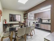 Casa com 2 dormitórios à venda, 186 m² por R$ 630.000,00...