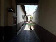 Casa com 2 dormitórios à venda, 206 m² por R$...