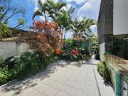 Casa com 2 dormitórios à venda, 230 m² por R$...