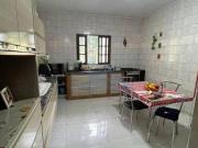 Casa com 2 dormitórios à venda, 230 m² por R$ 550.000...