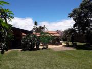 Casa com 2 dormitórios à venda, 239 m² por R$ 1.200.000...