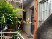 Casa com 2 dormitórios à venda, 241 m² por R$...