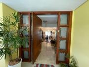 Casa com 2 dormitórios à venda, 250 m² por R$...