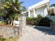 Casa com 2 dormitórios à venda, 361 m² por R$ 3.150.000...