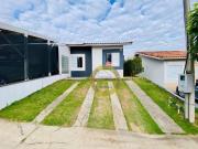 Casa com 2 dormitórios à venda, 47 m² por R$ 385.000,00...