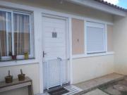 Casa com 2 dormitórios à venda, 48 m² por R$ 190.000,00...
