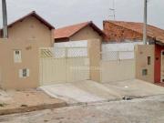 Casa com 2 dormitórios à venda, 54 m² por R$ 210.000,00...