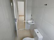 Casa com 2 dormitórios à venda, 64 m² por R$ 305.000...